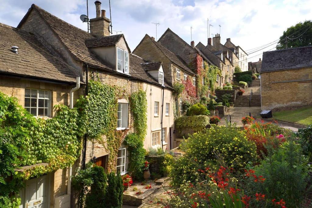 Cotswold Manor House - Country House Retreat With Hot Tub, Ideal For Large Groups Petty France Ngoại thất bức ảnh