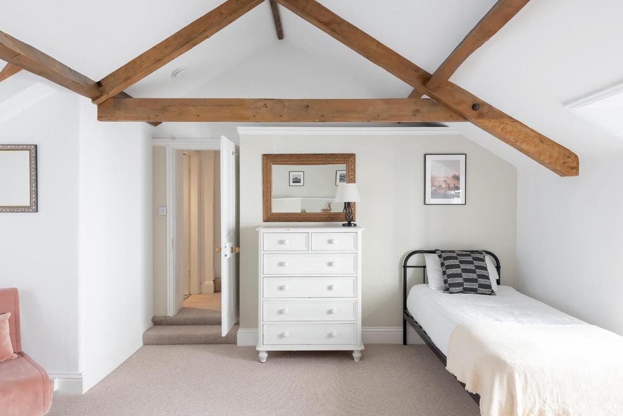 Cotswold Manor House - Country House Retreat With Hot Tub, Ideal For Large Groups Petty France Ngoại thất bức ảnh