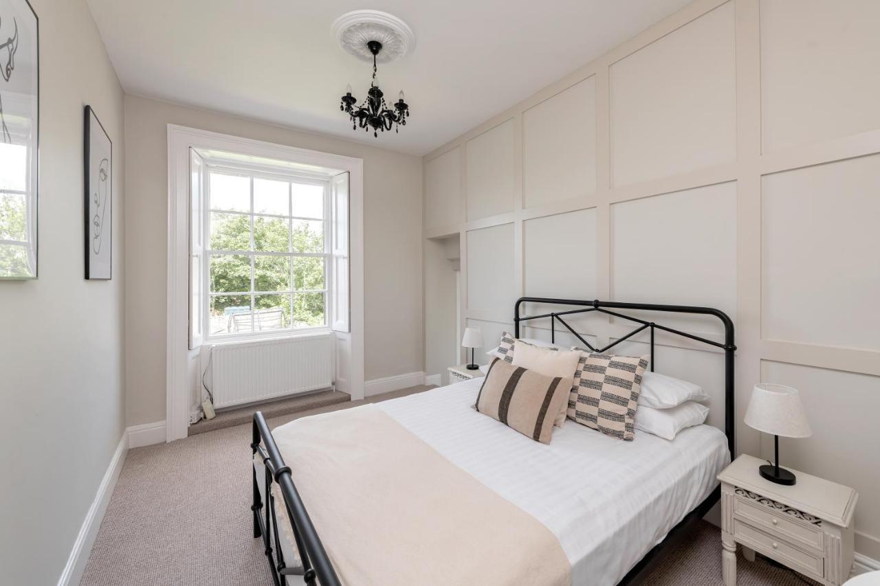 Cotswold Manor House - Country House Retreat With Hot Tub, Ideal For Large Groups Petty France Ngoại thất bức ảnh